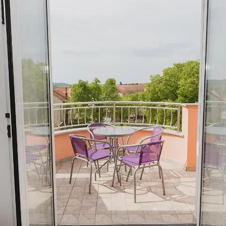 Klaudia Cista Velika Apartman Vodice