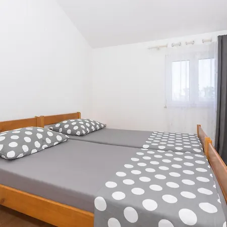 Klaudia Cista Velika Vodice